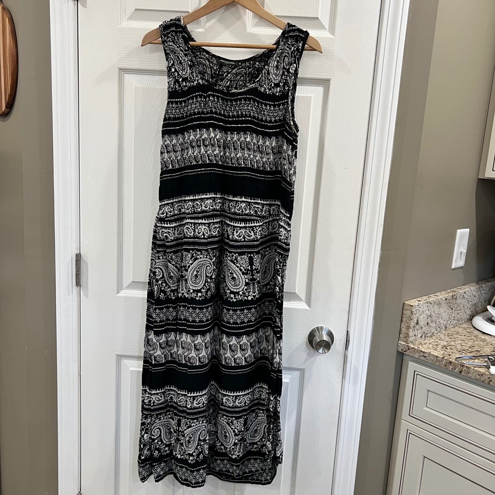 Notations Petite Womens PXL Black White Paisley Smocked Sleeveless Maxi Dress